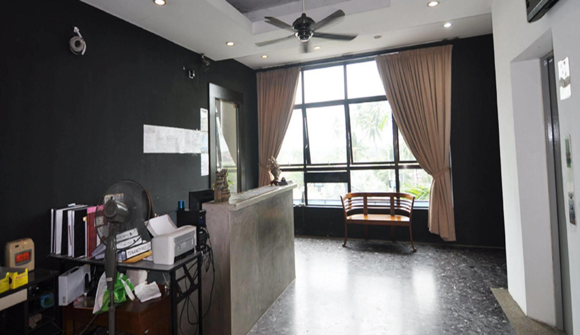 Hotel Zamburger Sg Bakap Kampong Gurun Kültér fotó