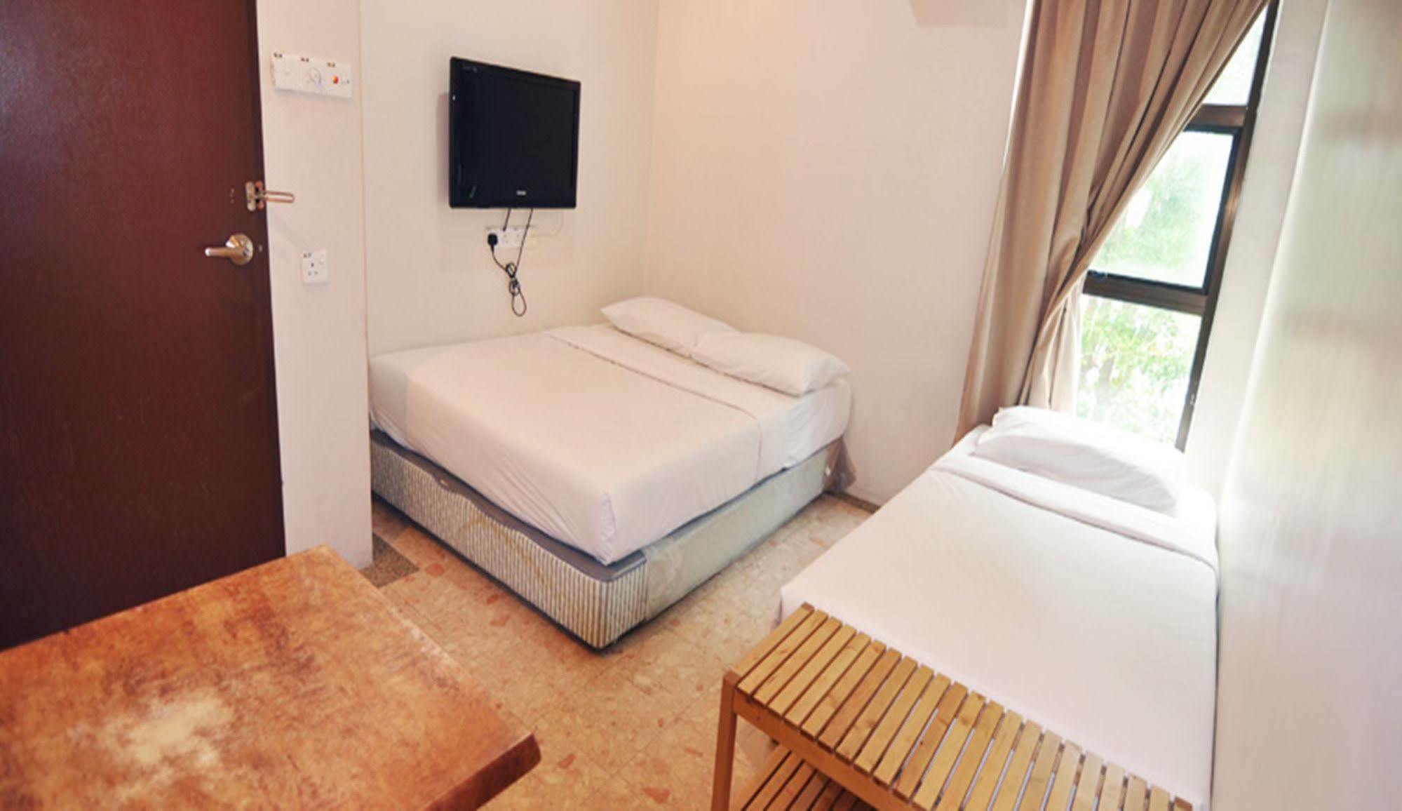 Hotel Zamburger Sg Bakap Kampong Gurun Kültér fotó