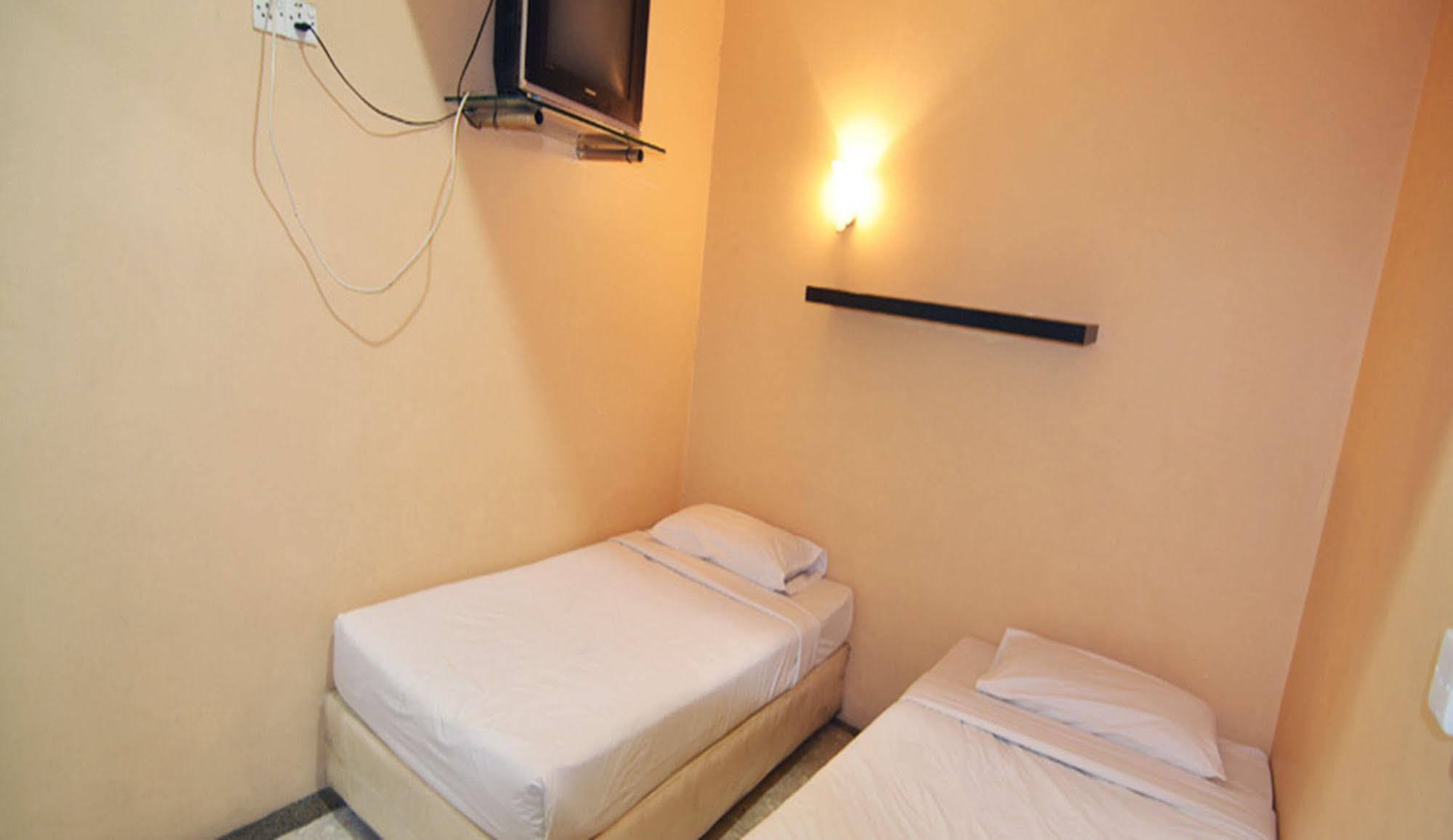 Hotel Zamburger Sg Bakap Kampong Gurun Kültér fotó